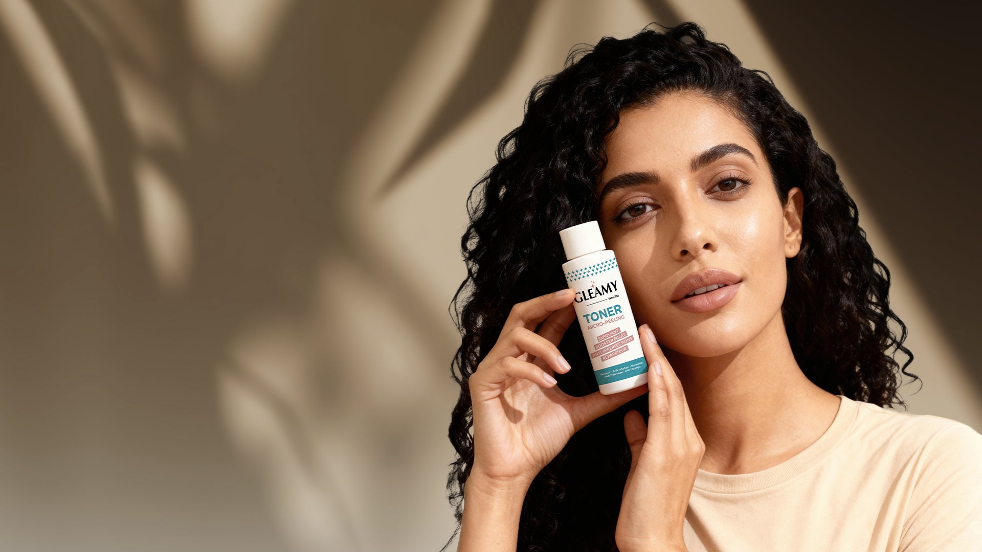 <p>Affinez votre </p><p><em><strong>grain de peau</strong></em></p>